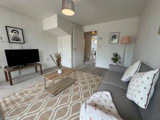 Bolehyde House, Sleeps 6, 3 Bedrooms, North Swindon location, Parking - Swindon - 0