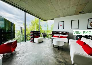 Luxus Design Ferienhaus Villa EMG Bensheim nah Frankfurt, Heidelberg mit Sauna, Schwimmteich, Garten für Familien und Gruppen bis 17 Personen - 8