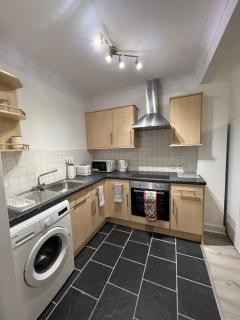 Pejay Crystal home - Southampton - 3