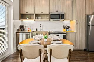 Luxurious New Unit 1Bd1Ba Pool Golf Sim - Austin - 8