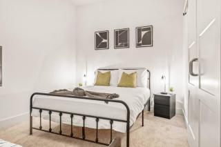 Luxurious New Unit 1Bd1Ba Pool Golf Sim - Austin - 1