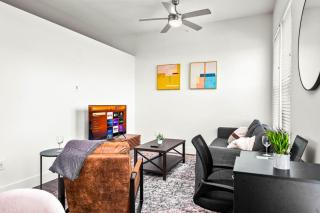 Luxurious New Unit 1Bd1Ba Pool, Golf Sim - Austin - 5