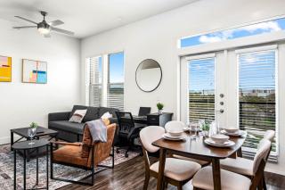 Luxurious New Unit 1Bd1Ba Pool Golf Sim - Austin - 0