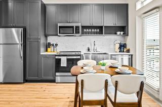 Luxurious New Unit 1Bd1Ba Pool Golf Sim - Austin - 1