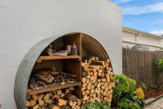 Cosy and Private Escape in the Bay - Sandy Bay - 2