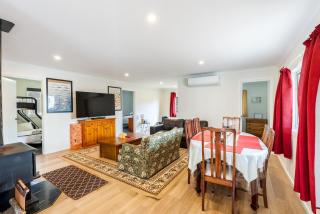 Coastal Retreat by the Beach - Saltwater River - 1