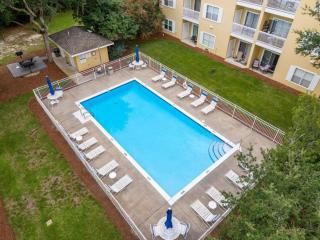 Fun Beach Condo on 30A with POOL and Lake and Beach Access - Santa Rosa Beach - 6