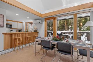 Mountain Haven for Families w Deck - Shuttle - Views - 6