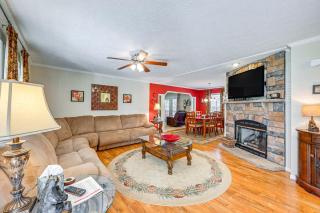 Creekside Haven with Fire Pit Near Nantahala River - Topton - 8