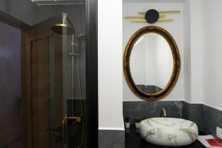 Celine Apartments - Piatra Neamţ - 4