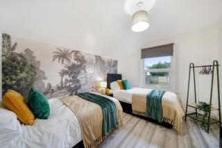 Large 4-Bedroom Home in the Heart of London - Elmers End - 9