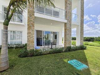 Relaxing 2BDR Condo Overlooking Hard Rock Golf - 9