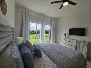 Relaxing 2BDR Condo Overlooking Hard Rock Golf - 9