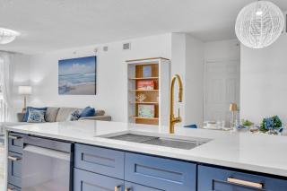 Luxury Beach Vacation - Hallandale Beach - 1