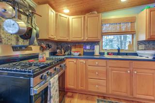 Cozy Okemo Cabin Steps to Lake, 2 Mi to Slopes! - Ludlow - 3