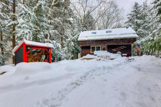 Cozy Okemo Cabin Steps to Lake, 2 Mi to Slopes! - Ludlow - 8