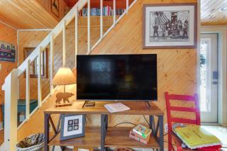 Cozy Okemo Cabin Steps to Lake, 2 Mi to Slopes! - Ludlow - 5