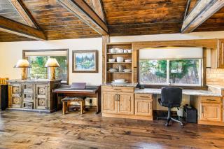 Wyoming Cabin with Hot Tub and Mountain-View Deck - Thayne - 4