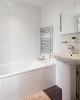 4-bedroom villa in Marble Arch - London - 3