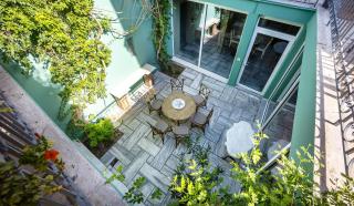 Corinthian Blue Retreat - 7