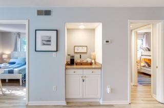 Walk to Beach Condo with Balcony in Hilton Head! - 3