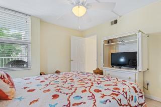 Oceanfront Corner Unit! Pool Views on Car Free Beach! Smyrna Beach Club B219 - New Smyrna Beach - 2