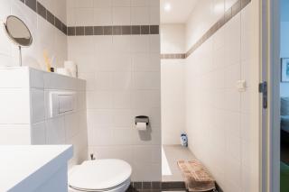 Spacious room in modern central apartment - Brussels - 3