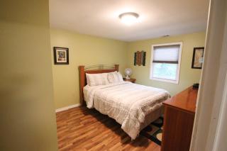 Family Friendly Lakefront Oasis! Huge Deck-Pets Welcome - - 8