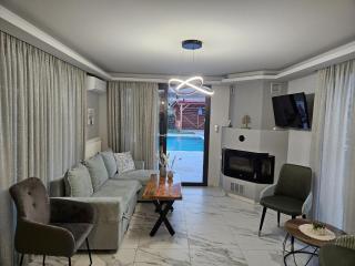 OLYMPUS Paradise 4 - 2