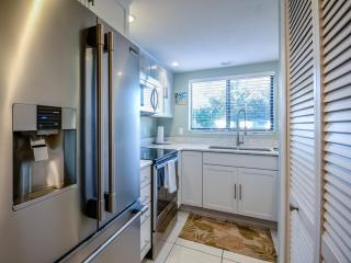 Updated Sea Woods Corner! Near Pool & Beach Access - SC162 - New Smyrna Beach - 4