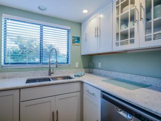 Updated Sea Woods Corner! Near Pool & Beach Access - SC162 - New Smyrna Beach - 3