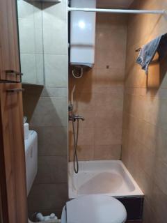 Stan u centru grada za 2 plus 1 osoba - 1