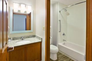 TownePlace Suites by Marriott Brookfield - Brookfield - 3