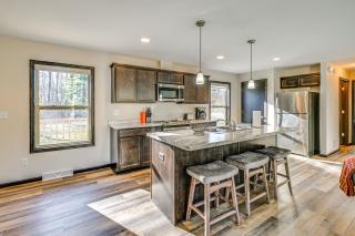 Golf, Hike and Boat Home with Fire Pit in Friendship - 5