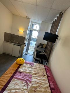 Petit Studio Gare SNCF - Tarbes - 0