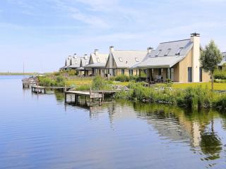 Modern design lodge directly at the water - Tholen - 1