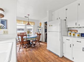 Charming 2-Bedroom Strong Cottage in Twin Lake, MI - 1