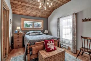 Rustic Cabin Wood Fireplace & Large Deck - Great Valley - 7