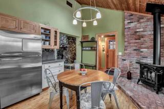 Rustic Cabin Wood Fireplace & Large Deck - Great Valley - 3