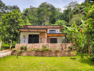 Finca,lago de pesca,piscina natural,moderna - Rionegro - 0