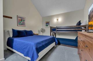 Updated Ski In Ski Out Condo Holiday Valley - Ellicottville - 4