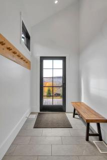 Magnificent Chalet Sweeping Views and Hot Tub - Ellicottville - 4
