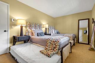 Family Townhome Steps to Holiday Valley Scenic Views & Patio - Ellicottville - 5