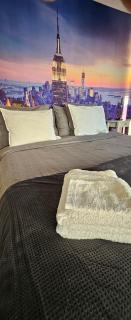 Bedrooms TOP FLOOR with beautiful lake view - 7