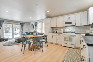 22 Mi to Boyne Mountain Home with Fire Pit! - Petoskey - 4