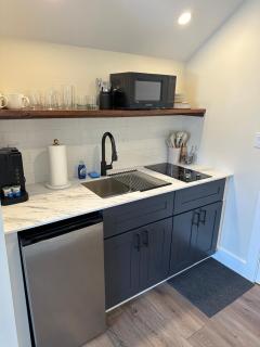 The Innwoods - Studio Apartment 1 - 2