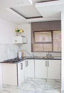 Eden Groove Luxury self catering Guesthouse - 7