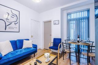 Modern Manchester 3-bed home , sleeps 7, FREE parking & close to city centre - Manchester - 1