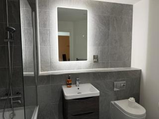 Modern - City Centre - 2BR APT - Belfast - 3