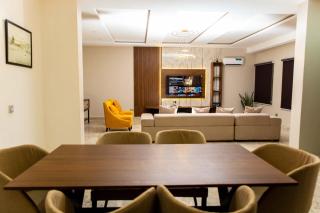 Calini Luxury 2 Bedroom Flat - Sunflower Escape - 3